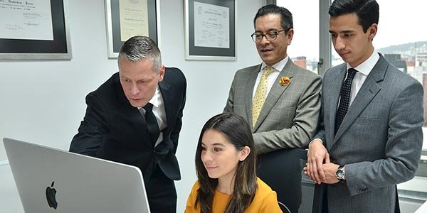 Colaboración mutua entre mooncities.com y el cliente